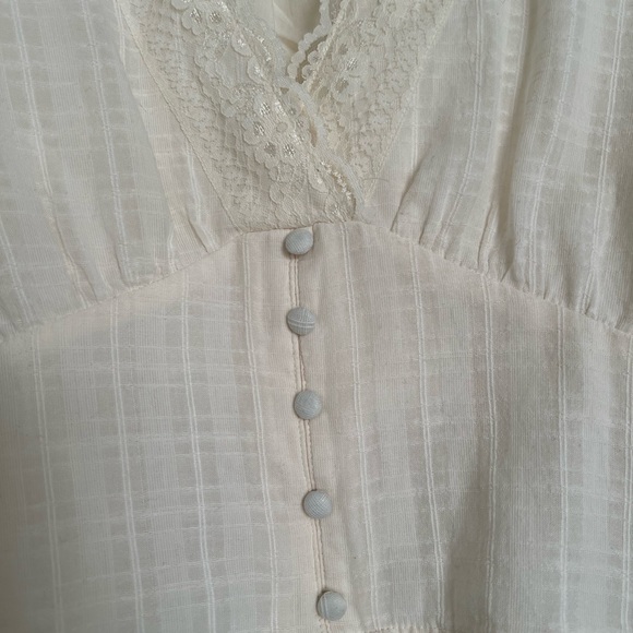 American Eagle Outfitters Lace Trim Puff Sleeve Cream Top in XXL - Picture 11 of 12